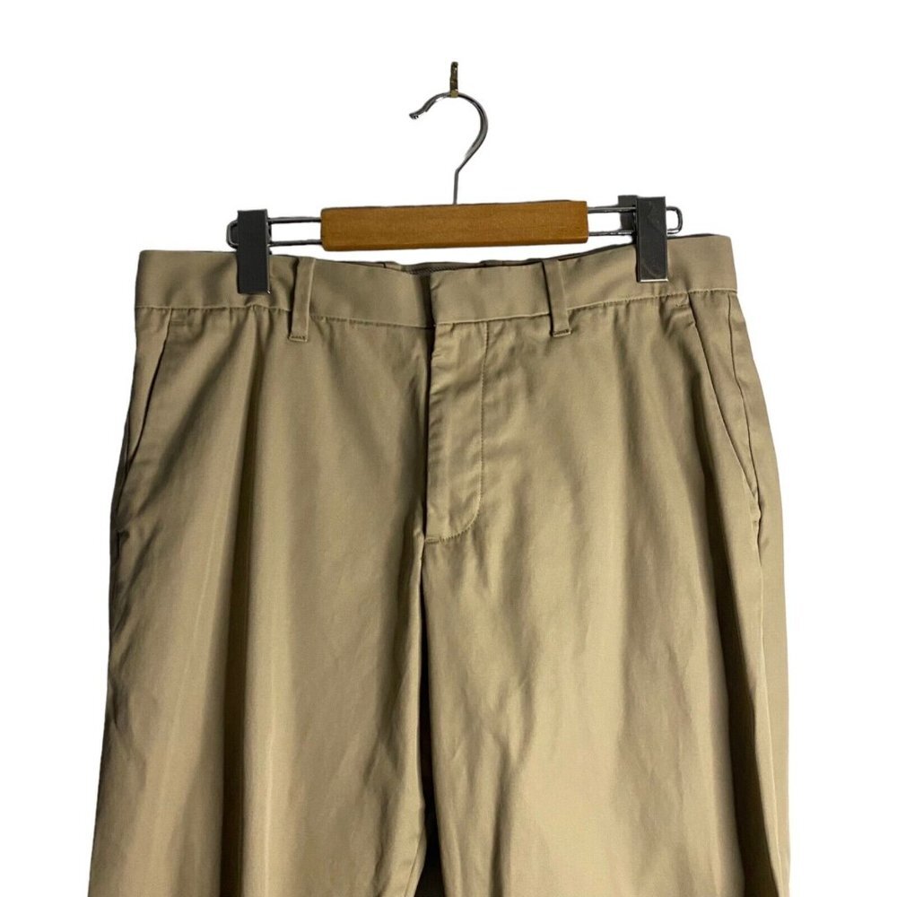 Gap Khaki Men's Tailored Relaxed Fit Pants - Picture 2 of 11